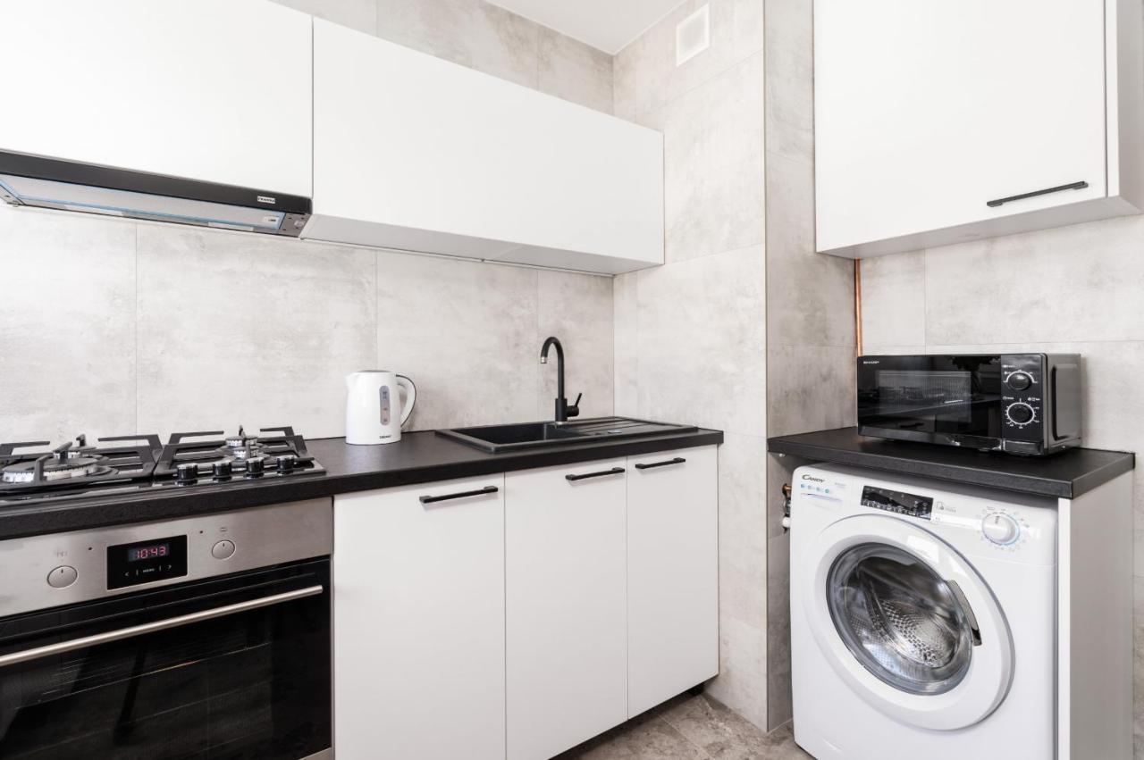 Stylish Apartment Near Wroclavia For 4 Guests By Noclegi Renters Breslávia Exterior foto